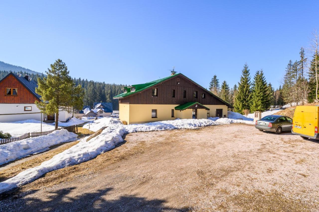 Penzion Petra, Harrachov Aparthotel Buitenkant foto