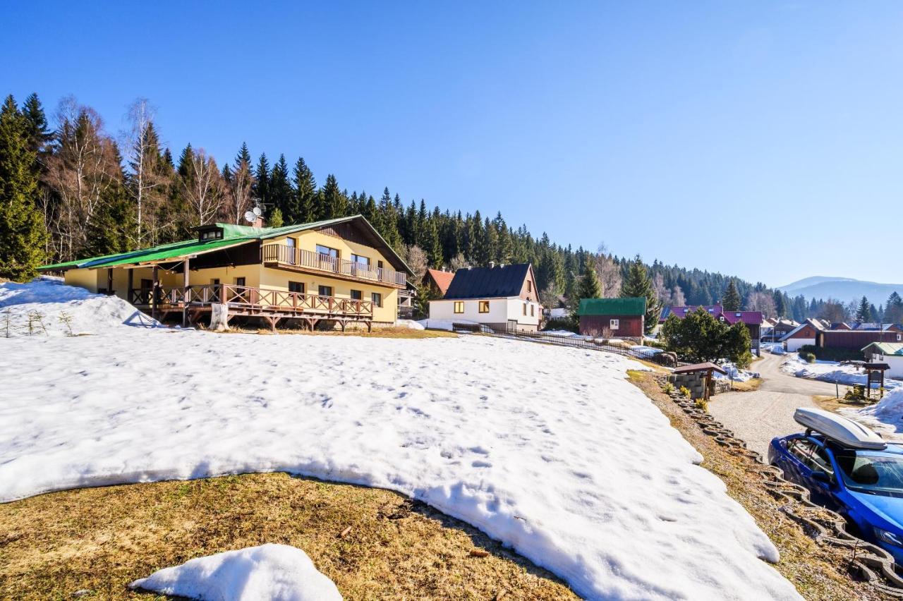 Penzion Petra, Harrachov Aparthotel Buitenkant foto