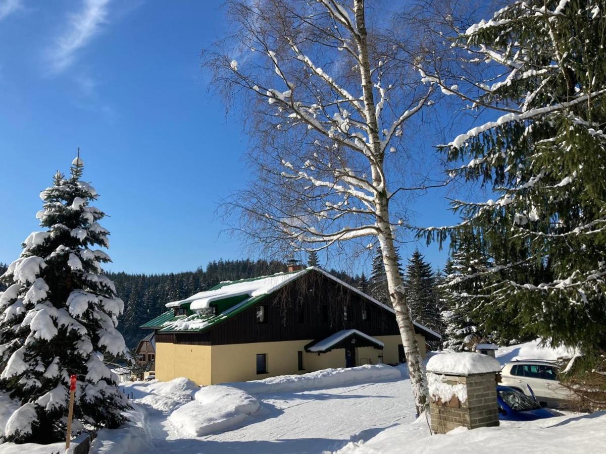Penzion Petra, Harrachov Aparthotel Buitenkant foto